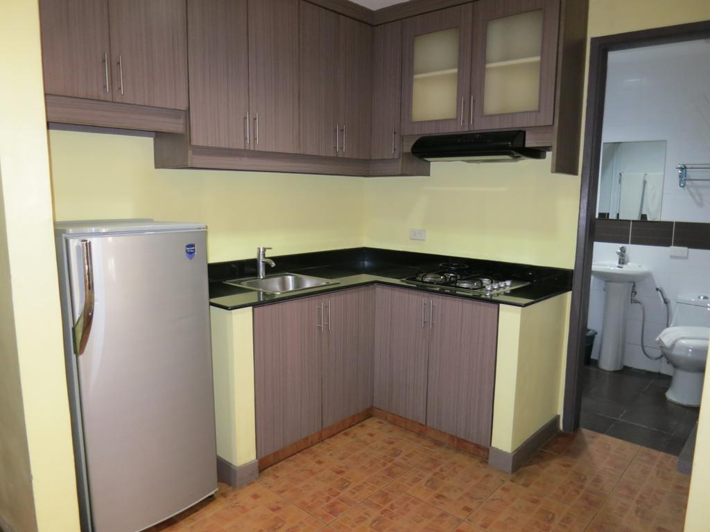 Midland Plaza Aparthotel Manila Kültér fotó